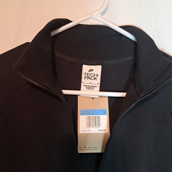 Nike Sportswear Tech Pack Women's Jumpsuit Size Medium DQ6671-010‎ MSRP $155 - Picture 6 of 10